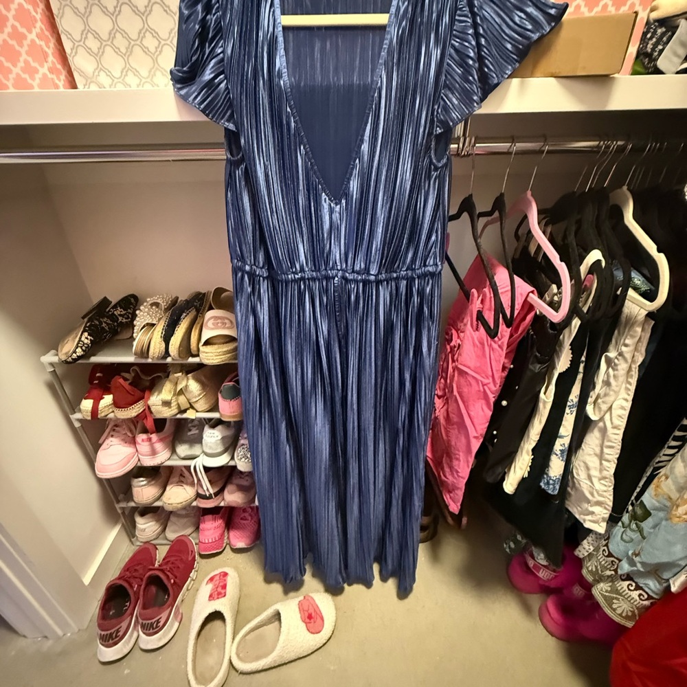 Elegant Blue or greenPleated Dress